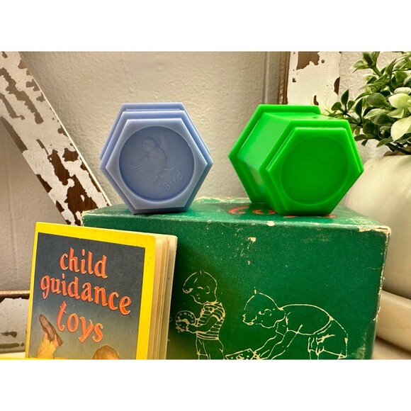Vintage 1953 Child Guidance Nesting Hexagon Animal Blocks Complete W/Box & Book - Picture 5 of 10